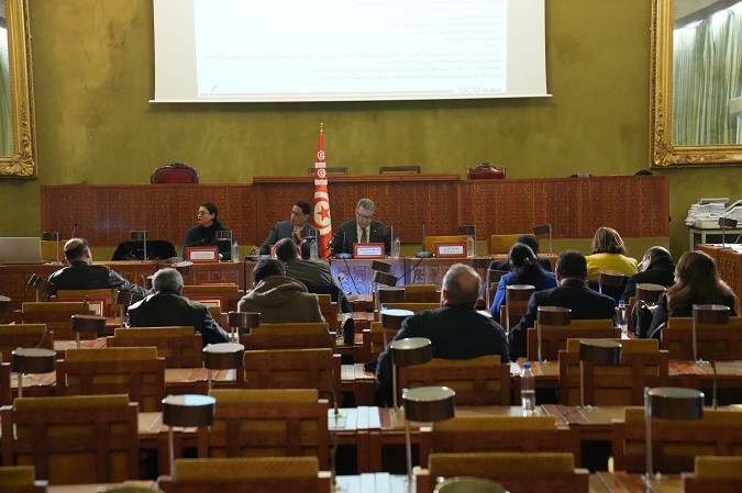 في يوم دراسي بالأكاديمية البرلمانية..   تباين الآراء حول مقترح القانون المتعلق بتنظيم مهنة المستشار الجبائي